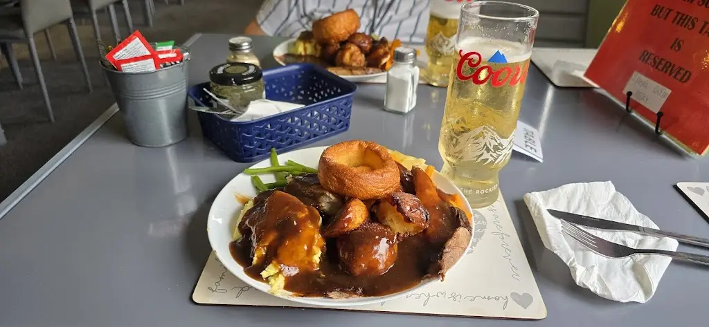 Rebecca Foster_The Spread Eagle_Withernsea_review