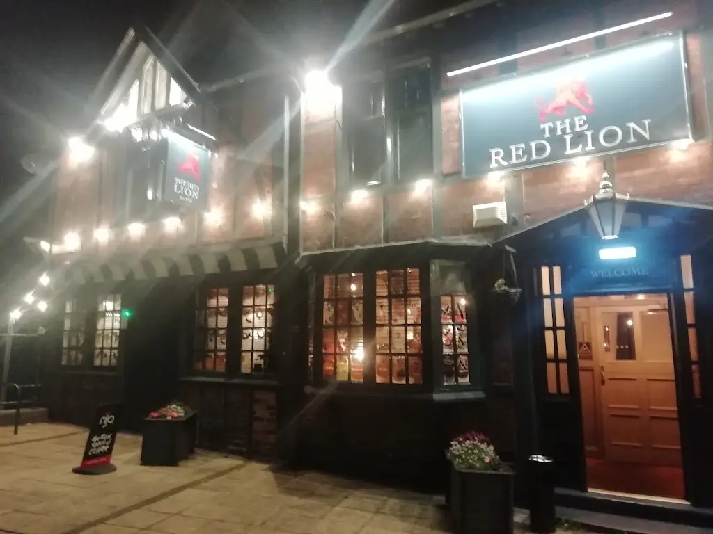 Helena Eloise_The Red Lion, Winsford_Winsford_reseña