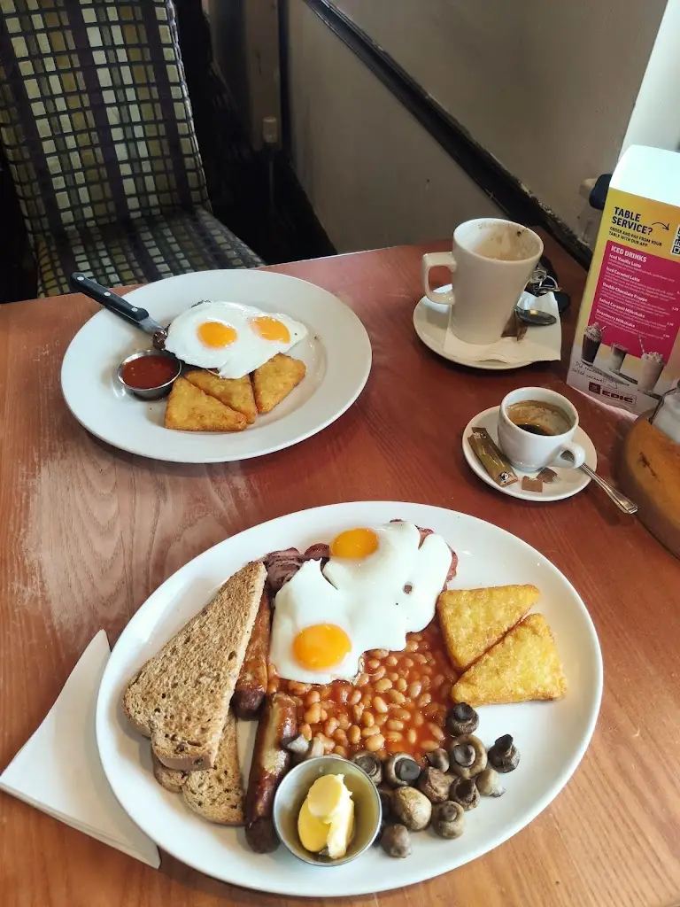 Gianina Pelin_Brighton Belle_Winsford_review