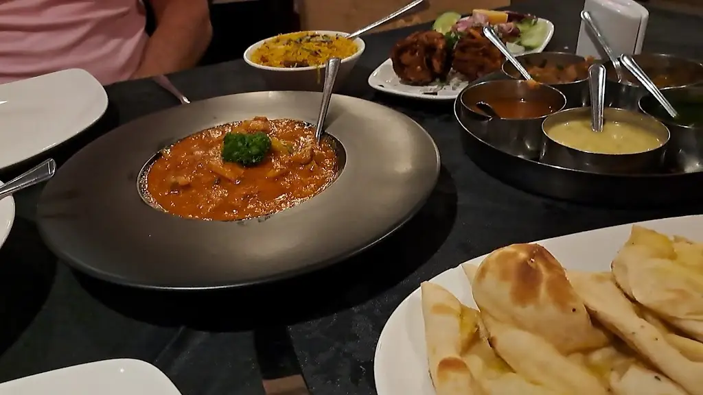 Bombay Lounge | Indian Restaurant & Takeaway In Winsford, UK_Winsford_slider_image_2