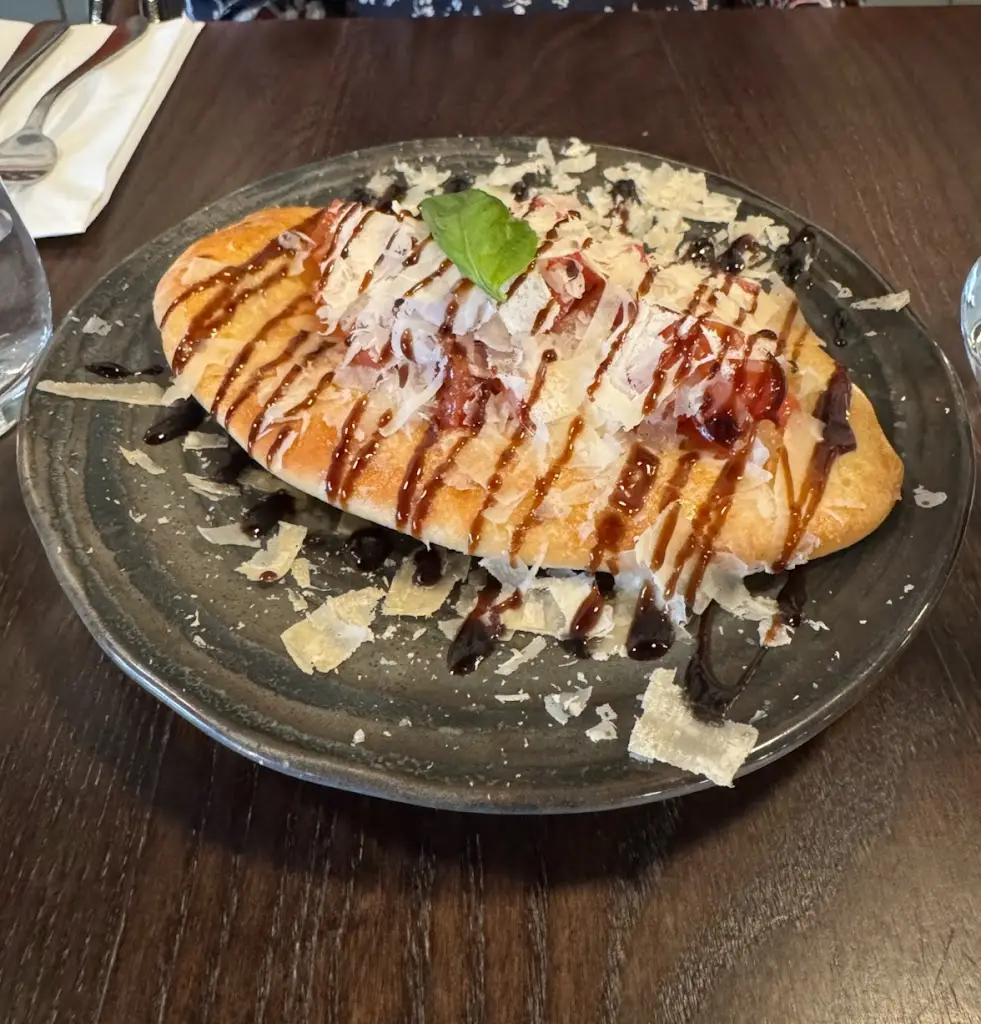 Ahmed Essat_Wigston Casa Nostra Restaurant_Wigston Magna_reseña