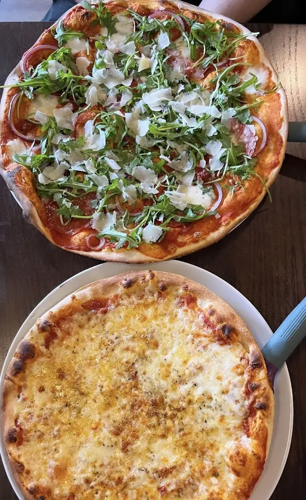 Wigston Casa Nostra Restaurant_Wigston Magna_slider_image_3