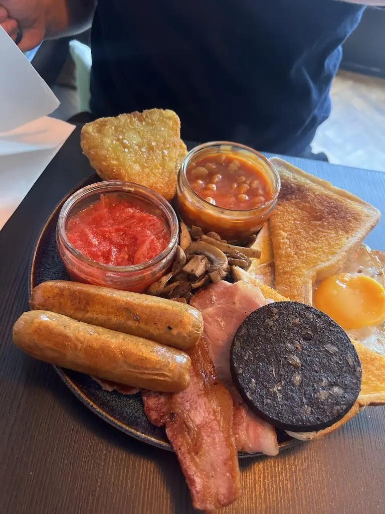 Kate McStea_Tree House Cafe_Wigston Magna_review