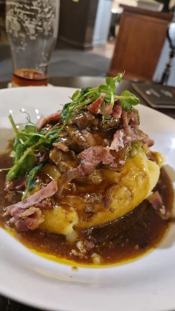 Suzanne Buchanan_The Navigation Inn_Wigston Magna_review