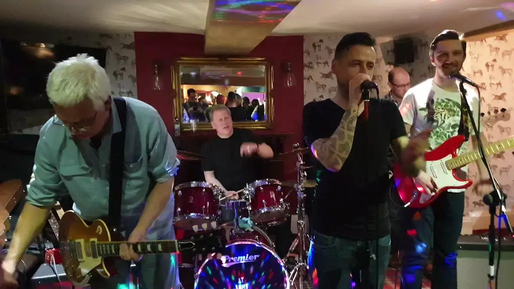 The Horse & Trumpet_Wigston Magna_slider_image_2