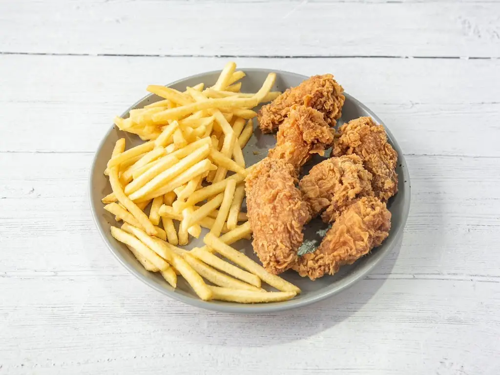 Krispyland_Wigston Magna_slider_image_3