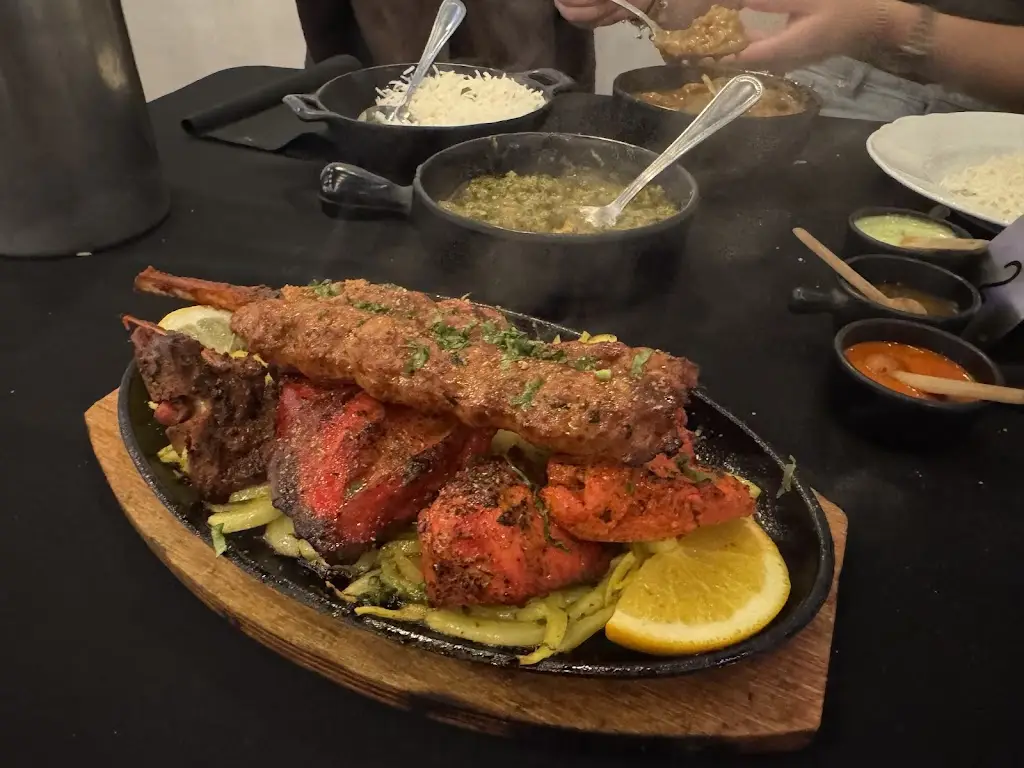 Tiziano C._Kitchen Royale Crawley_Bewbush_review