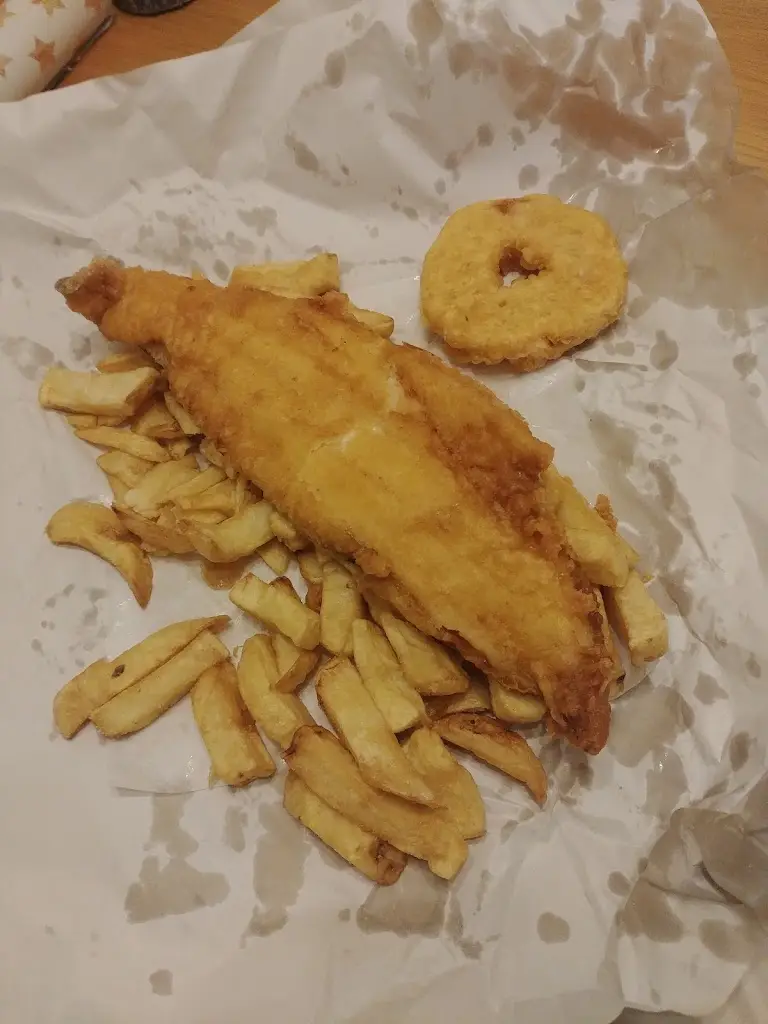Emma Poulin_Little Hill Fish Bar_Wigston Magna_review