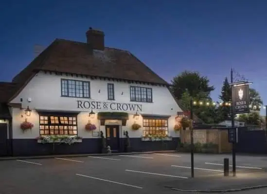 The Rose & Crown_Wolston_slider_image_3