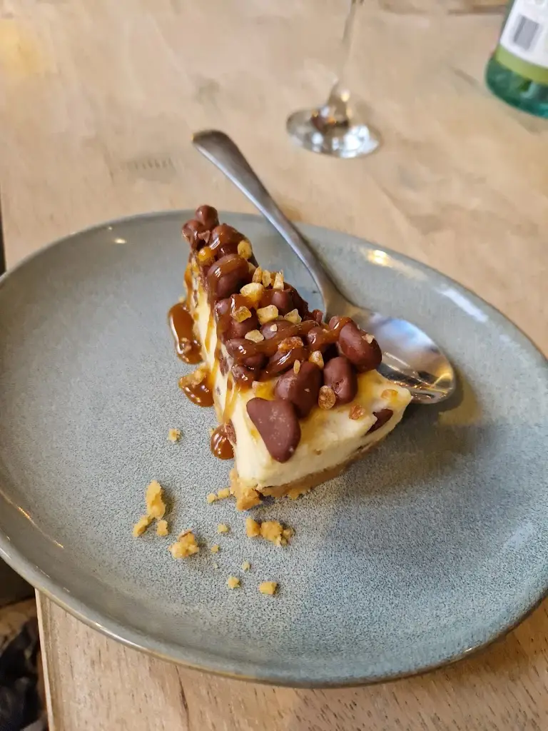 Chloe Sills_The Half Moon_Wolston_recensione