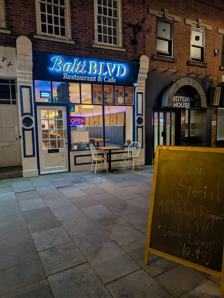 Turkuaz Restaurant Crawley_Bewbush_slider_image_3