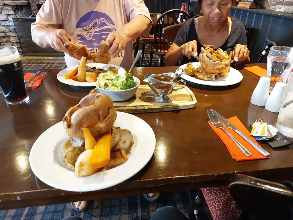 Sharon Milner_THE BUTCHERS ARMS Winterton_Winterton_review