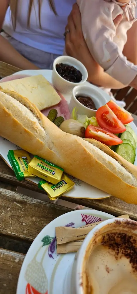 Menu_Poppy’s Winterton-on-Sea_Winterton_image_9