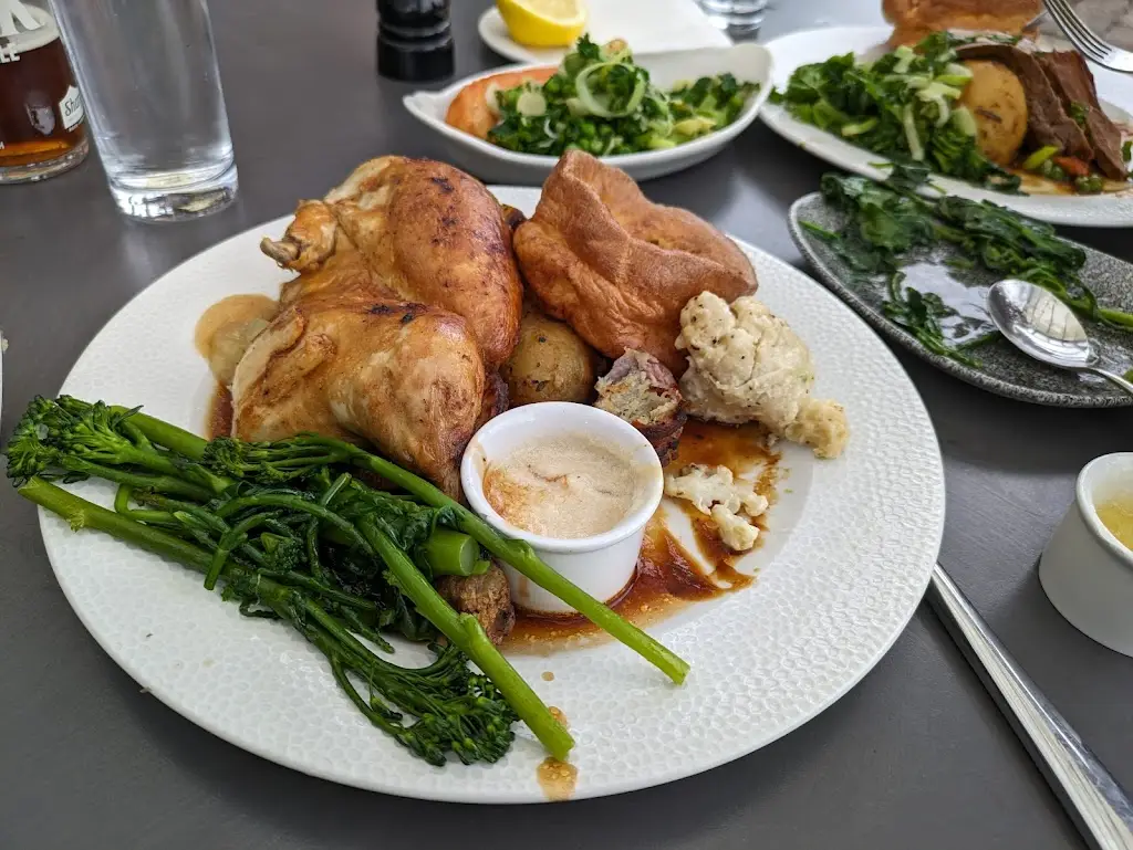 Crown Wolverhampton_Wolverhampton_slider_image_3