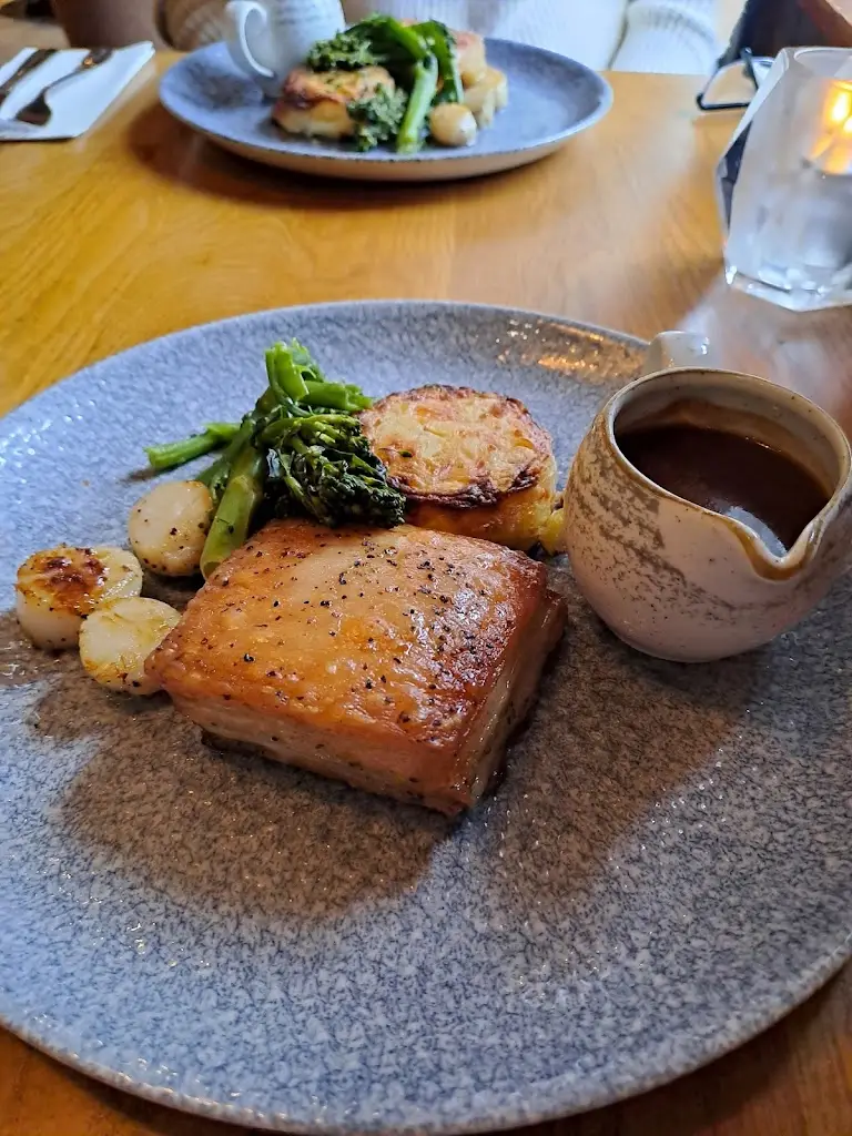 Lisa Robbins_The Vine_Wombourn_review