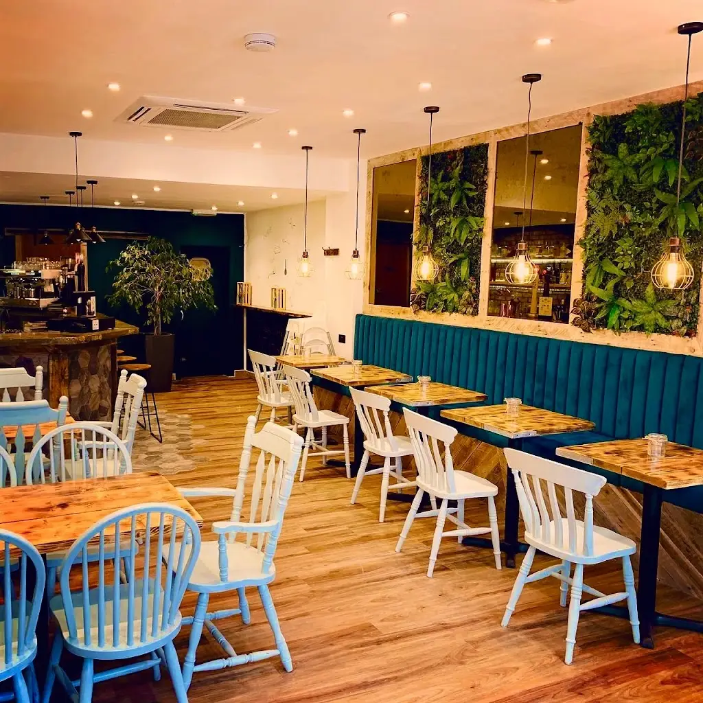 The Whisk Kitchen & Bar_Woburn Sands_slider_image_1