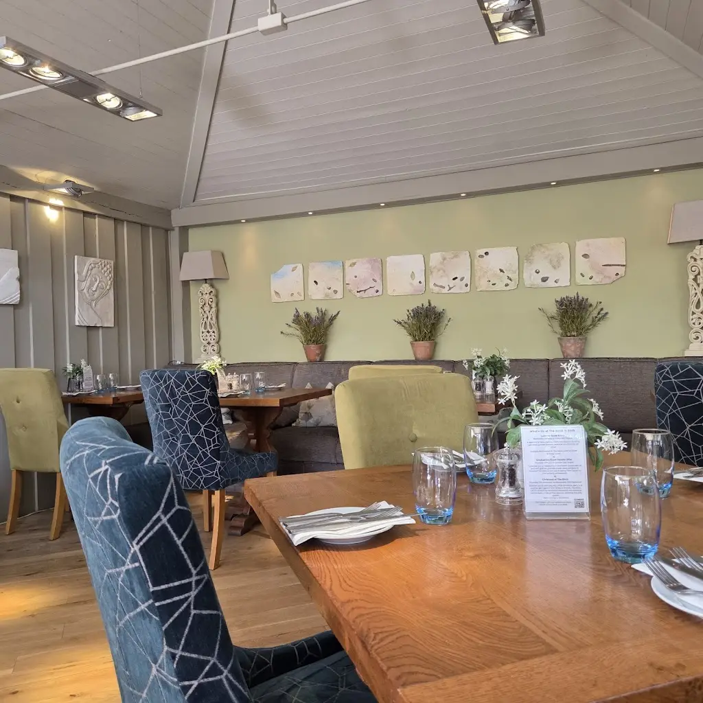 Penelope Hayden_The Birch_Woburn Sands_review