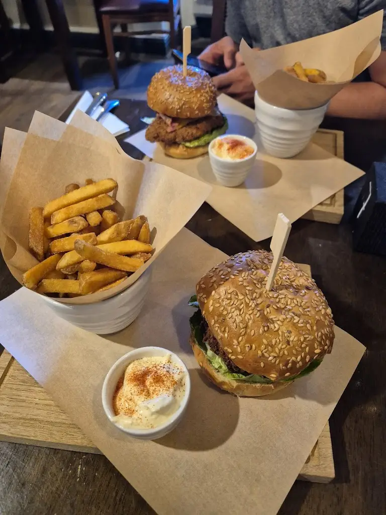 Gemma Cottrell_The Wolvercote_Wolvercote_review