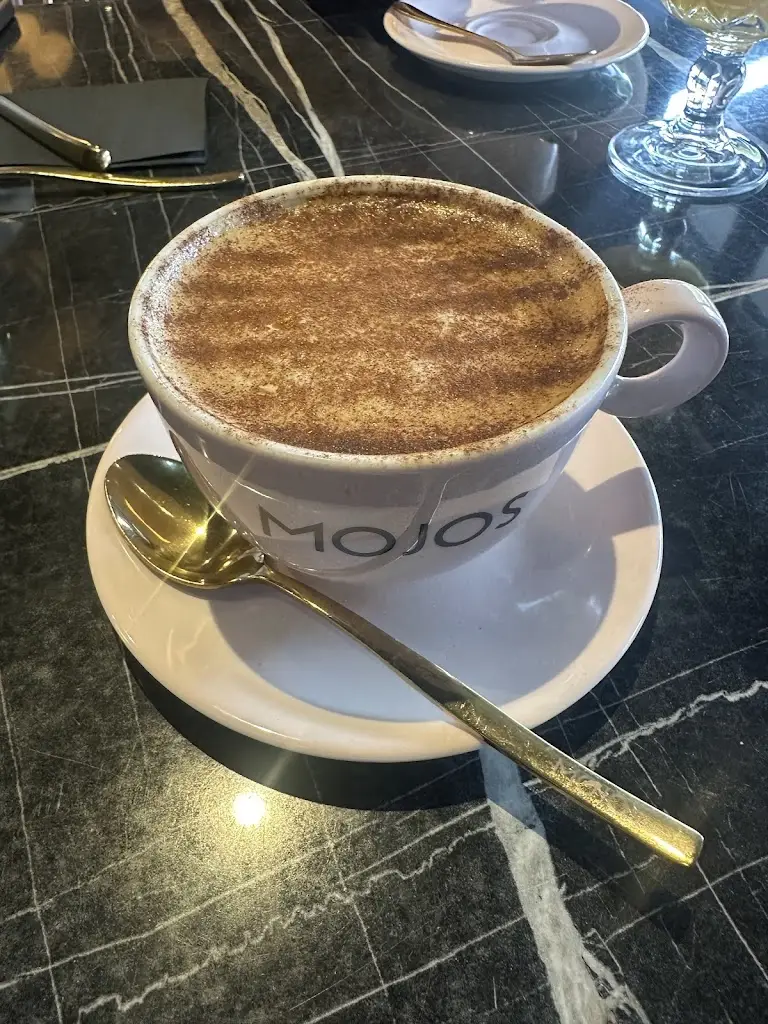Jamal Bullen_Mojos Brasserie_Woodford Green_review