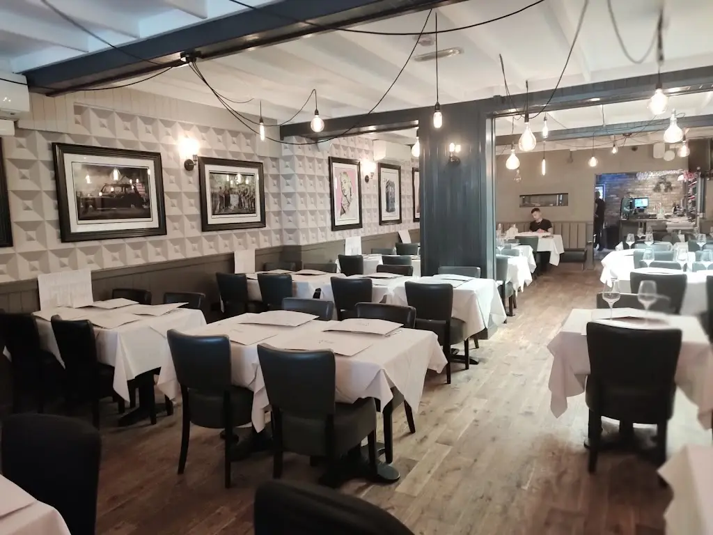 Mezze On The Green_Woodford Green_slider_image_3