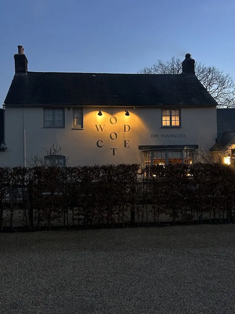 Pamela Lowney_The Woodcote_Woodcote_review