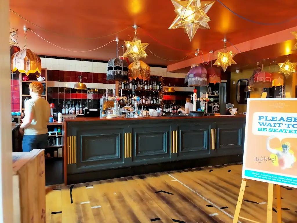 Juan Carlos Cabrera Rodríguez_Valero Lounge_Witham_review