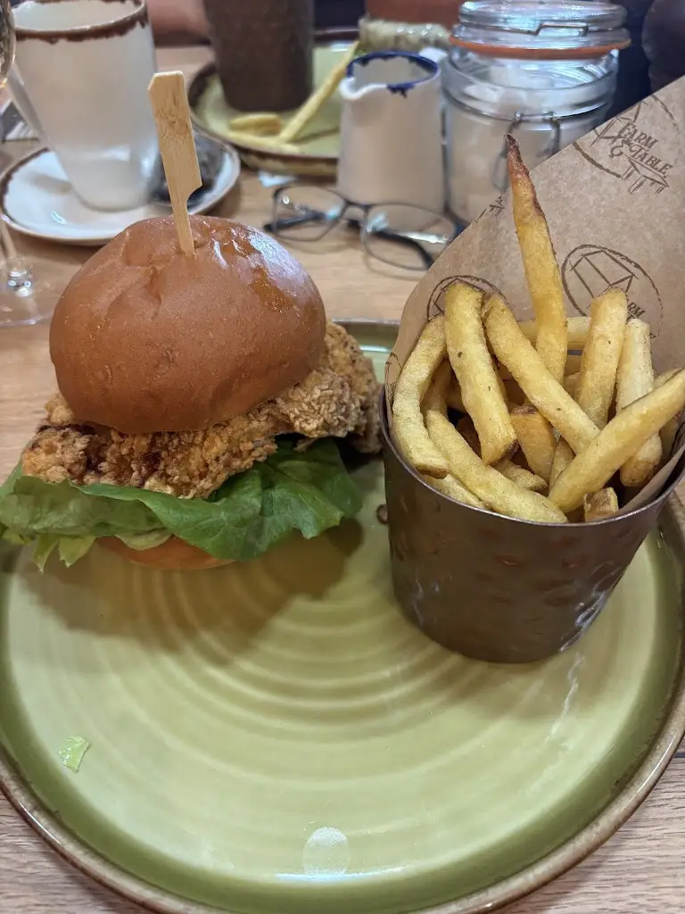 Kirsty Warner_Farm and Table_Adderbury_review