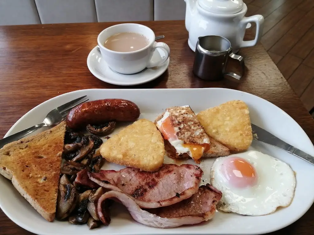 Carolyn Hobbs_Mama Dell's of Witham_Witham_review