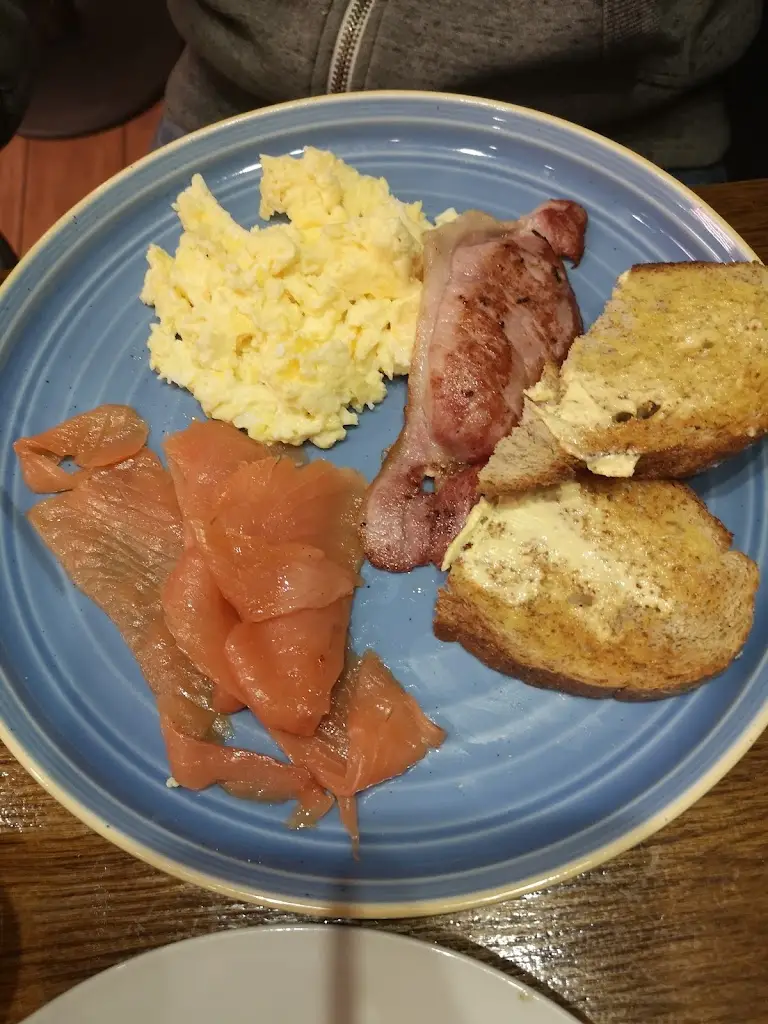 Katie Rundle_Mama Dell's of Witham_Witham_review