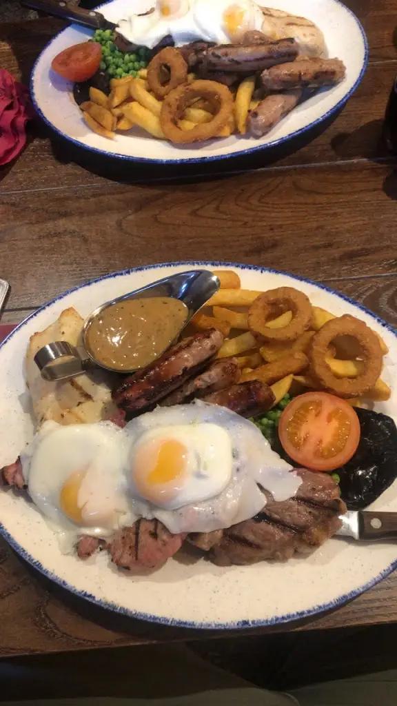 Robbie Peachey_Saxon Arms Witham_Witham_review