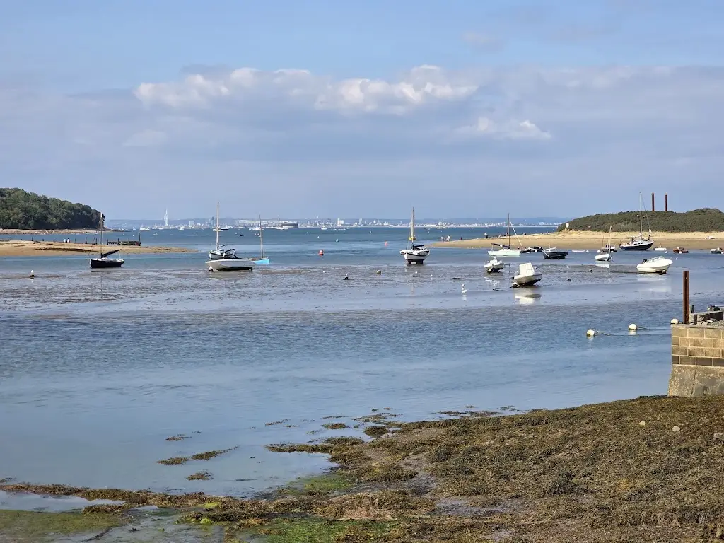 Richard Wilson_The Best Dressed Crab Ltd_Bembridge_review