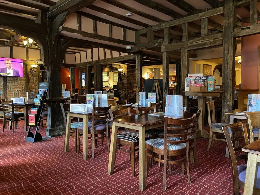 The Battesford Court - JD Wetherspoon_Witham_slider_image_1
