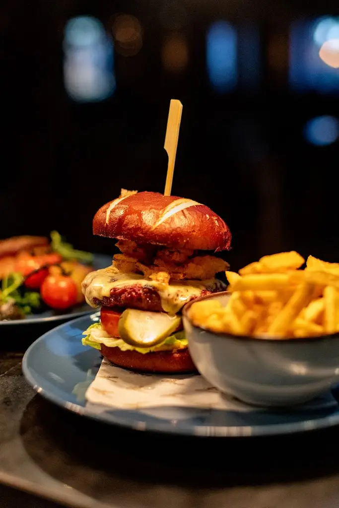 The White Hart_Wood Street Village_slider_image_3