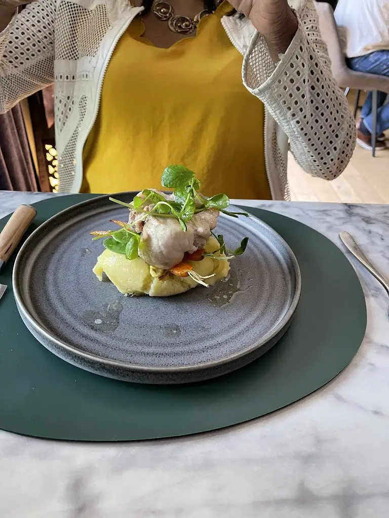 Menu_Ten Tables Restaurant_Wood Street Village_immagine_2