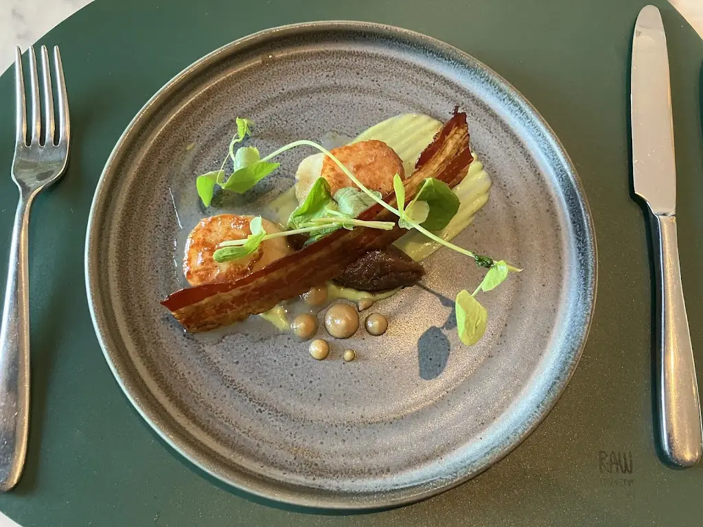 Ten Tables Restaurant_Wood Street Village_slider_image_2