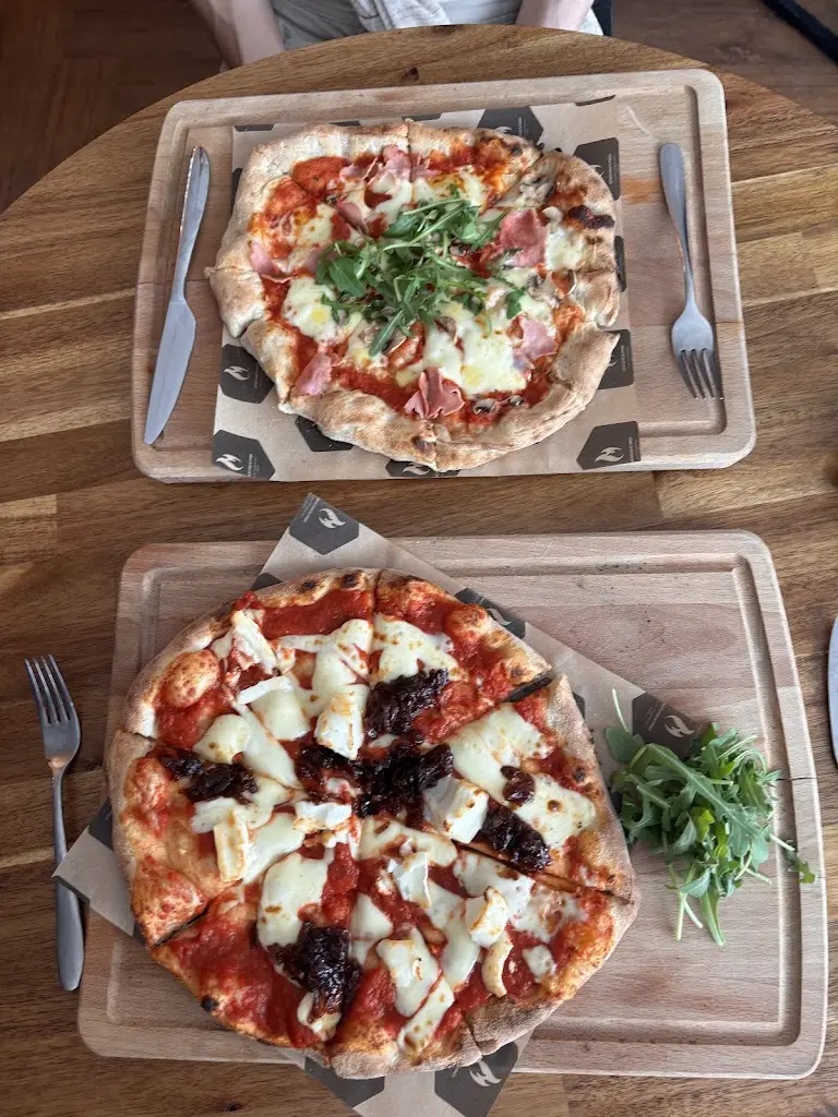 Malcolm Loader_Stretched & Fired Guildford _Wood Street Village_review