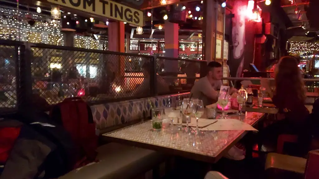 Turtle Bay Guildford_Wood Street Village_slider_image_2