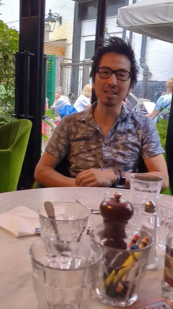 Bill's Guildford Restaurant_Wood Street Village_slider_image_2