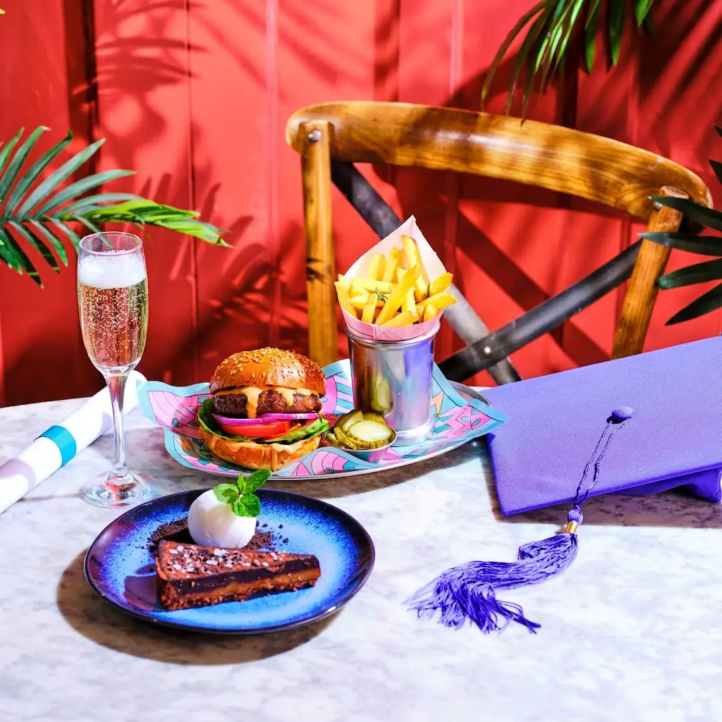 Bill's Guildford Restaurant_Wood Street Village_slider_image_3