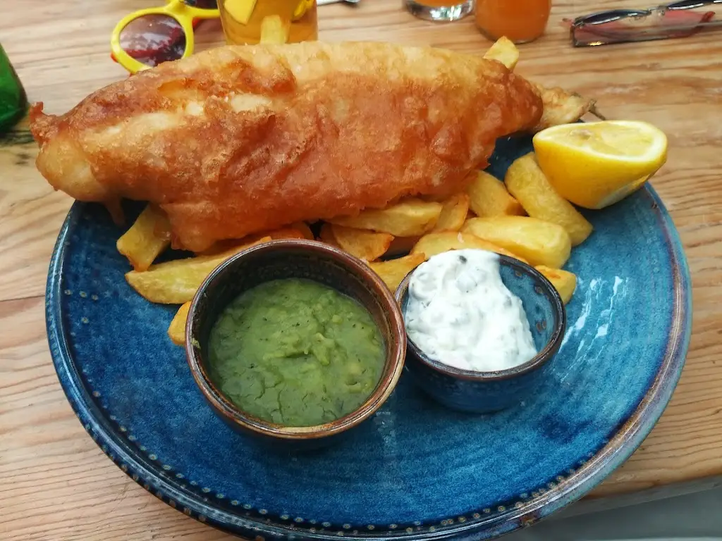 Menu_The Lifeboat Inn_Worlaby_image_5