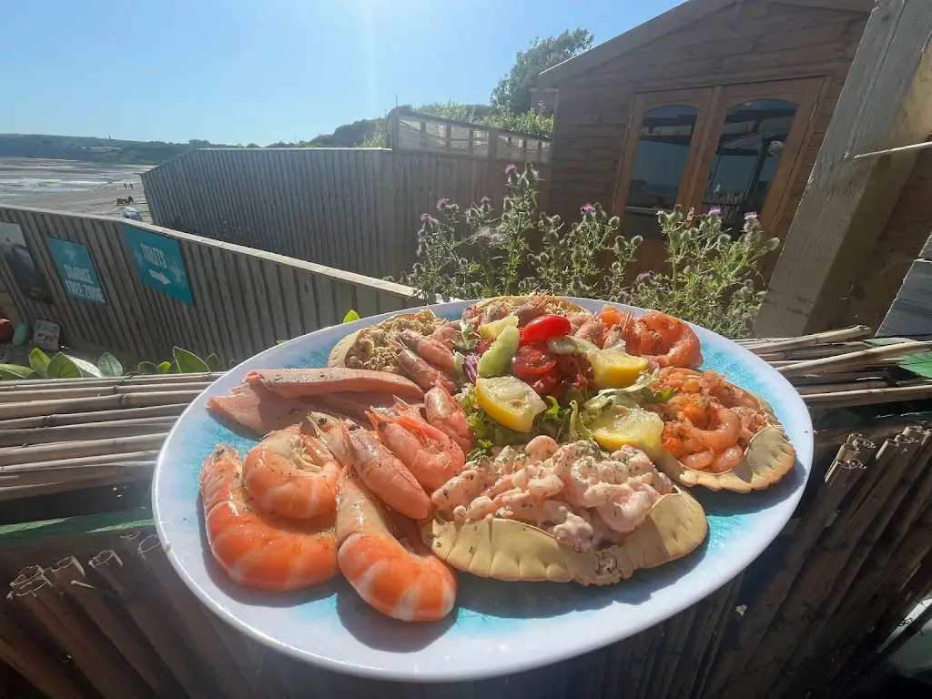 The Beach Hut Seafood Kitchen & Bar_Bembridge_slider_image_3