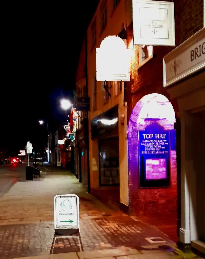 David Mccallin_The Doghouse_Wrawby_review