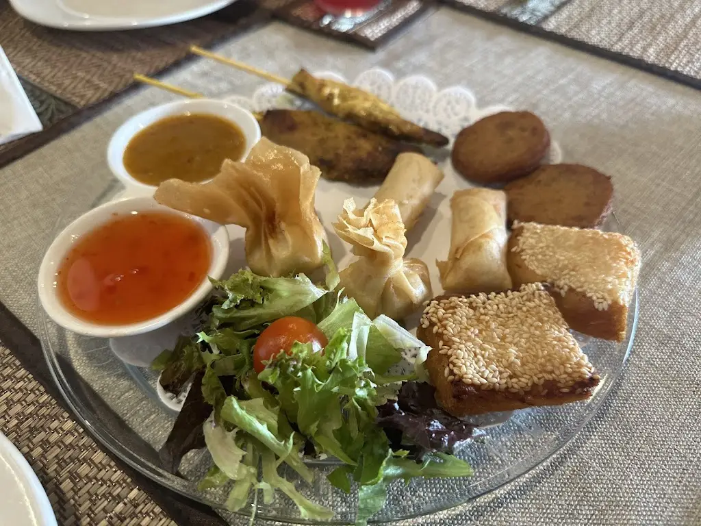 Orathai Restaurant_Wrea Green_slider_image_3