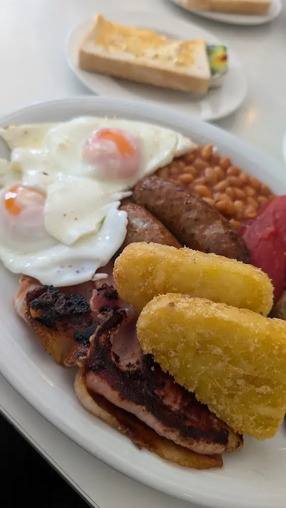 Ben Walke_Little Dorrits_Woodhall Spa_review