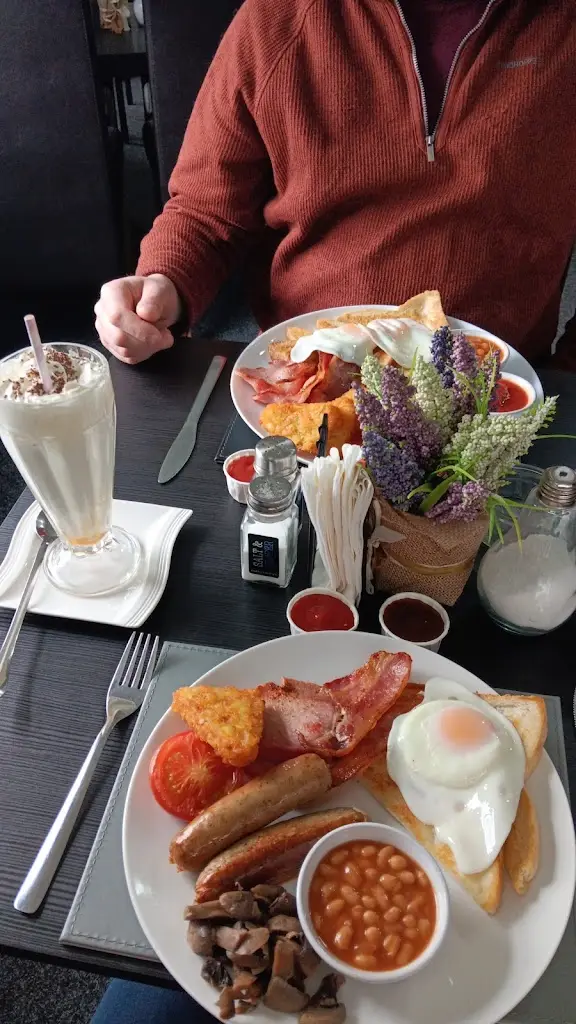 Charlotte Tempest_The Ragged Apron Café_Woodhall Spa_recensione