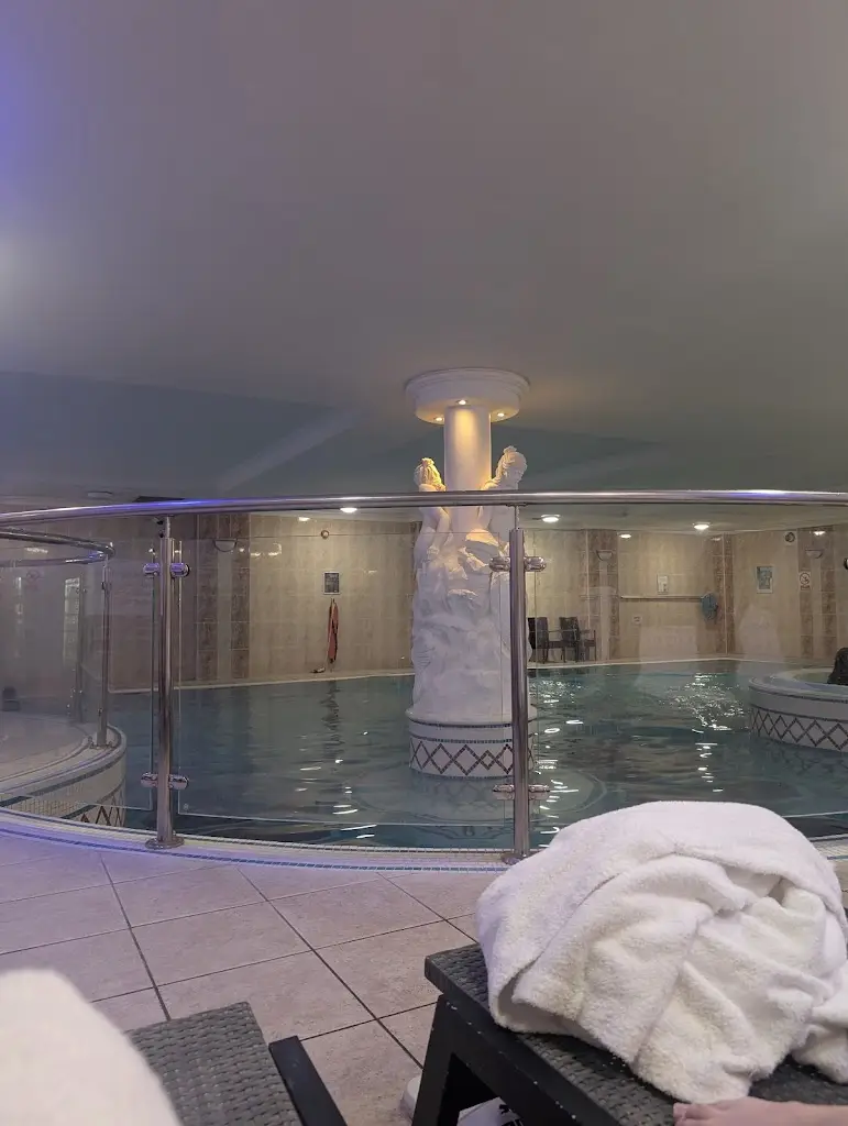 V Hollands_Mercure Dartford Brands Hatch Hotel & Spa_Wrotham_review