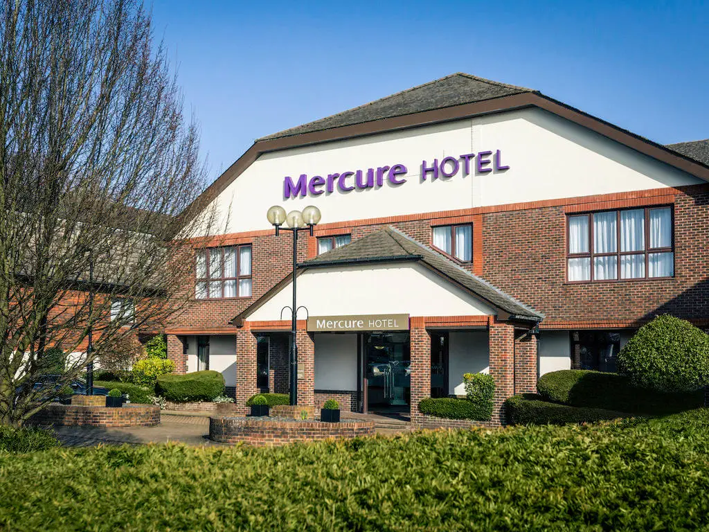 Mercure Dartford Brands Hatch Hotel & Spa restaurant in Wrotham