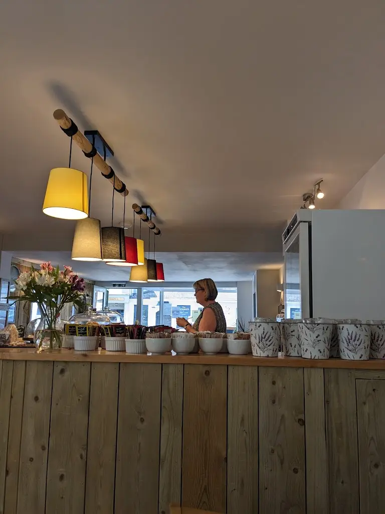 jenny bowie_Little Fox's_Bembridge_review