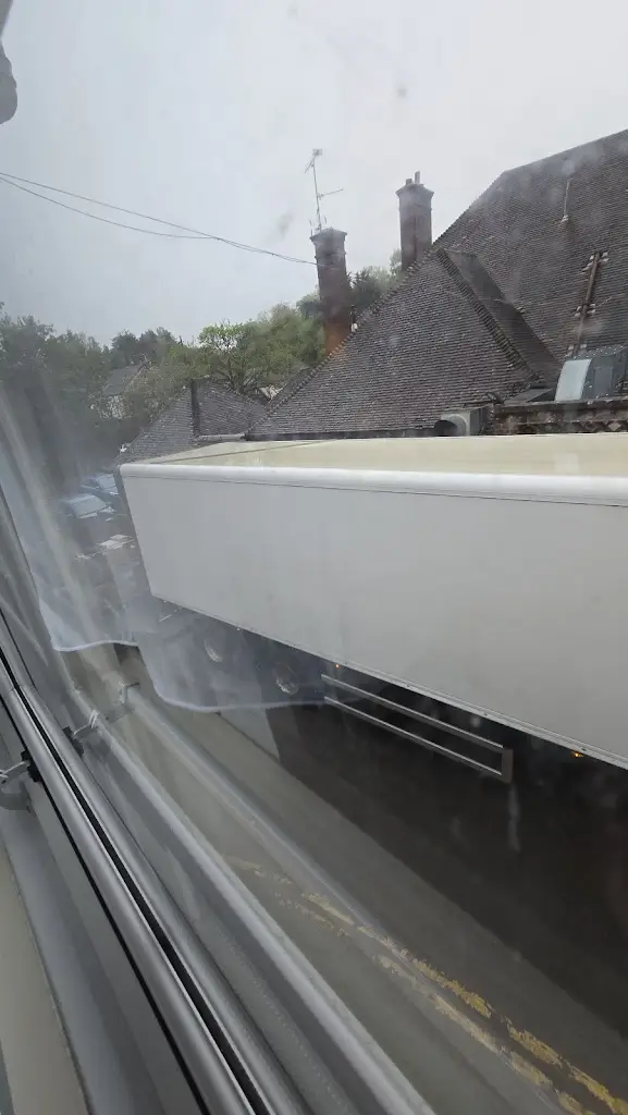 Tabby Tabster_Premier Inn Maidstone/Sevenoaks hotel_Wrotham_review