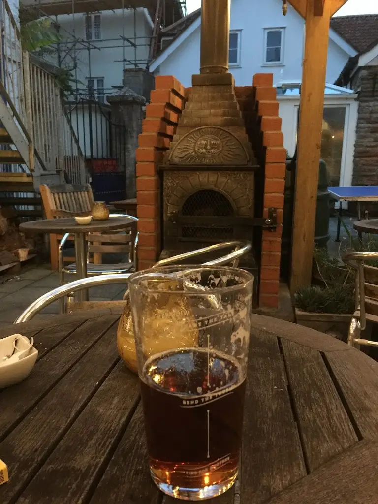 Simon Heptonstall_The Golden Lion_Wrington_review